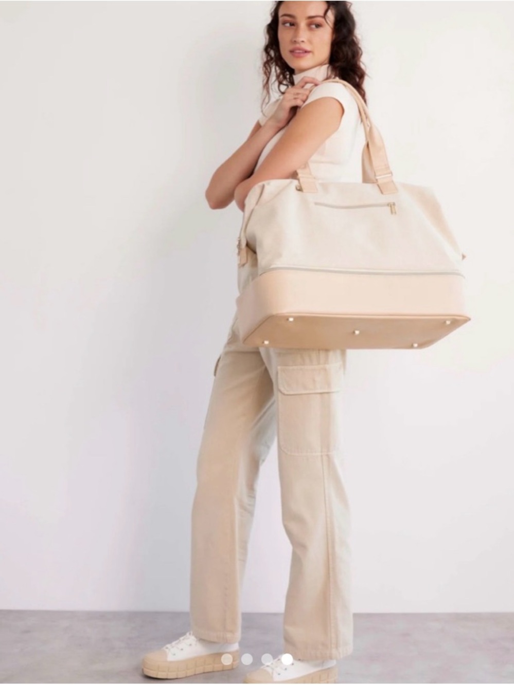 BEIS Cream Two-Tone Weekender Travel Bag - Picture 3 of 3